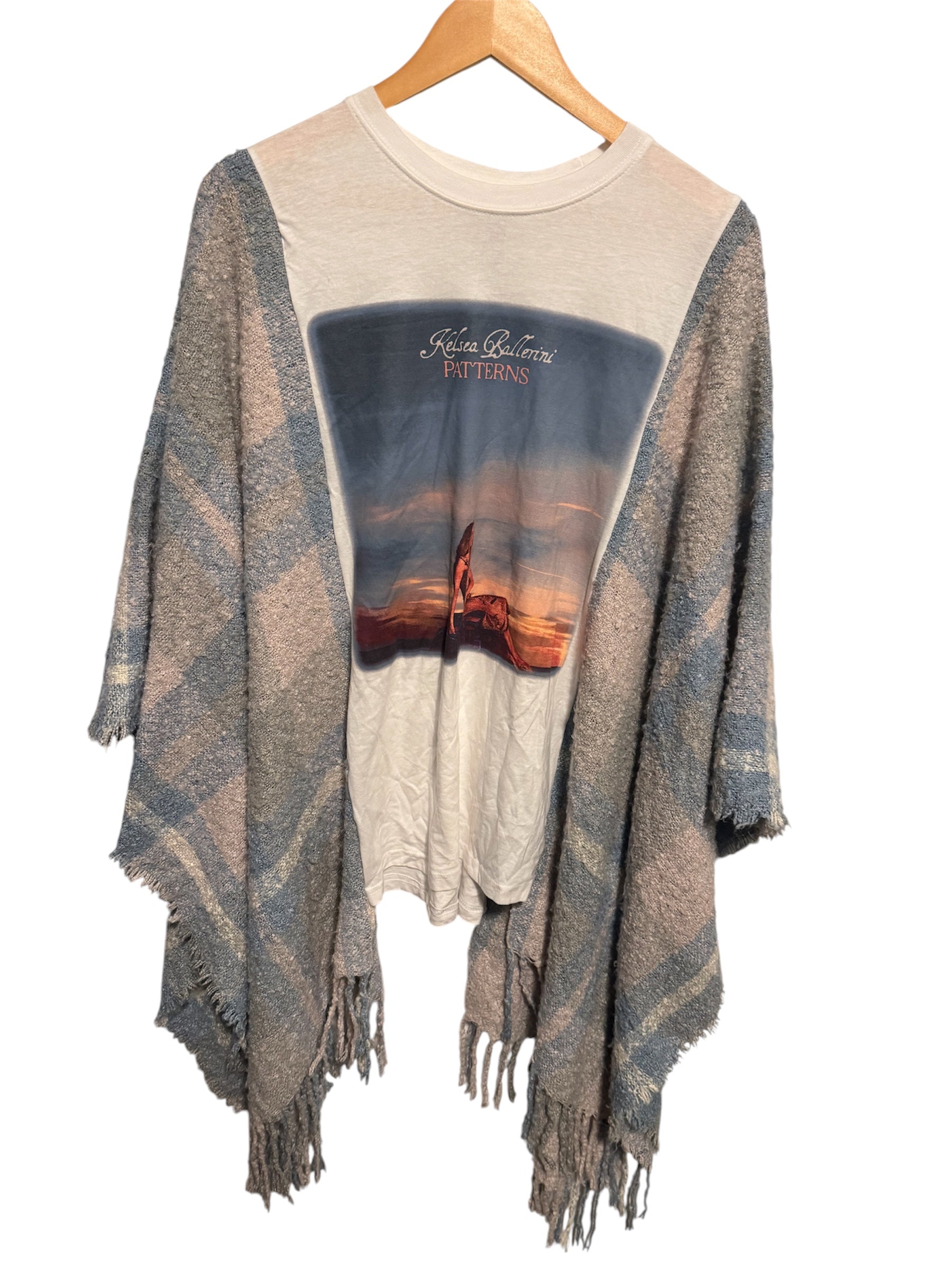 Kelsea Ballerini Poncho
