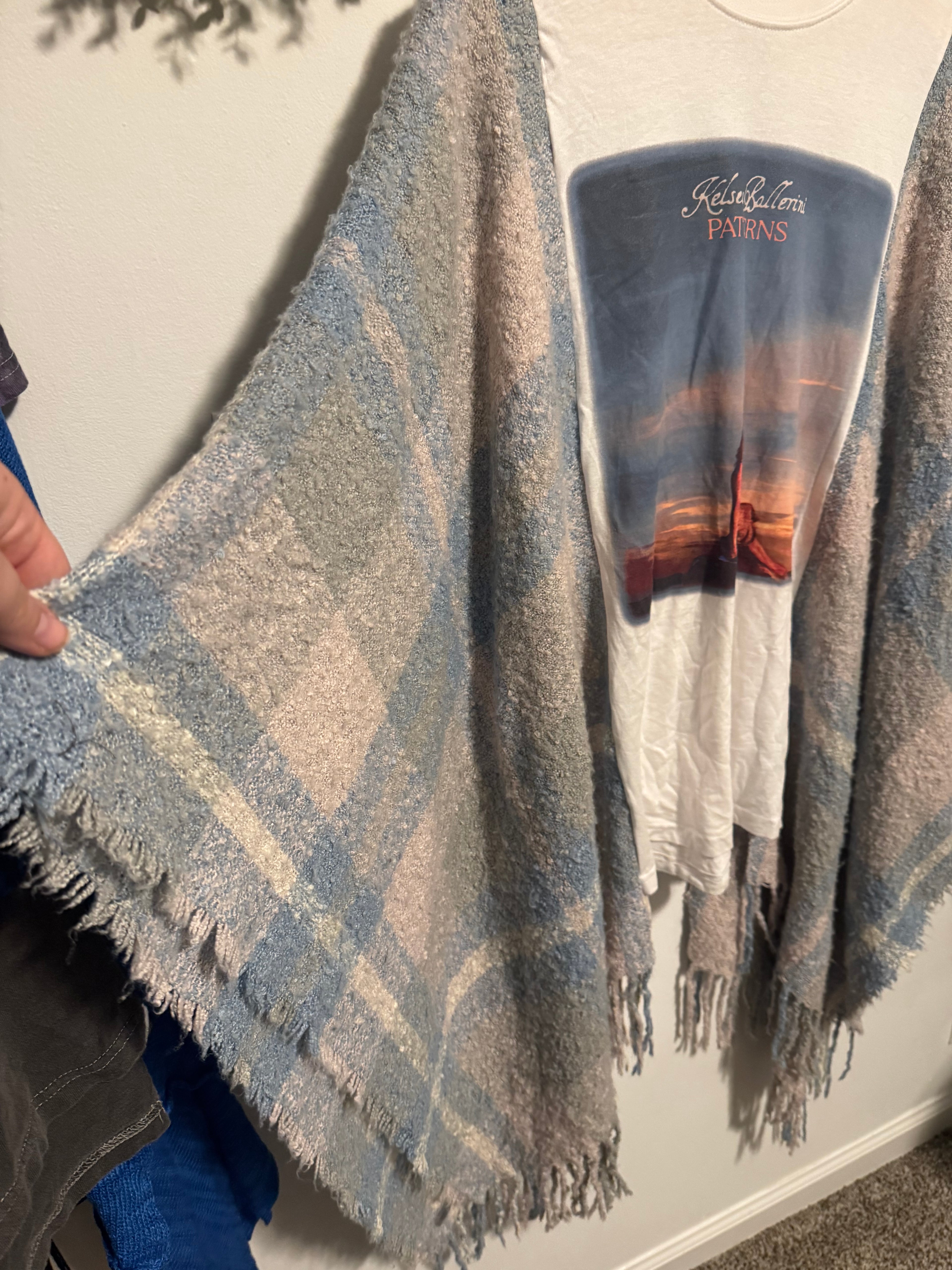 Kelsea Ballerini Poncho