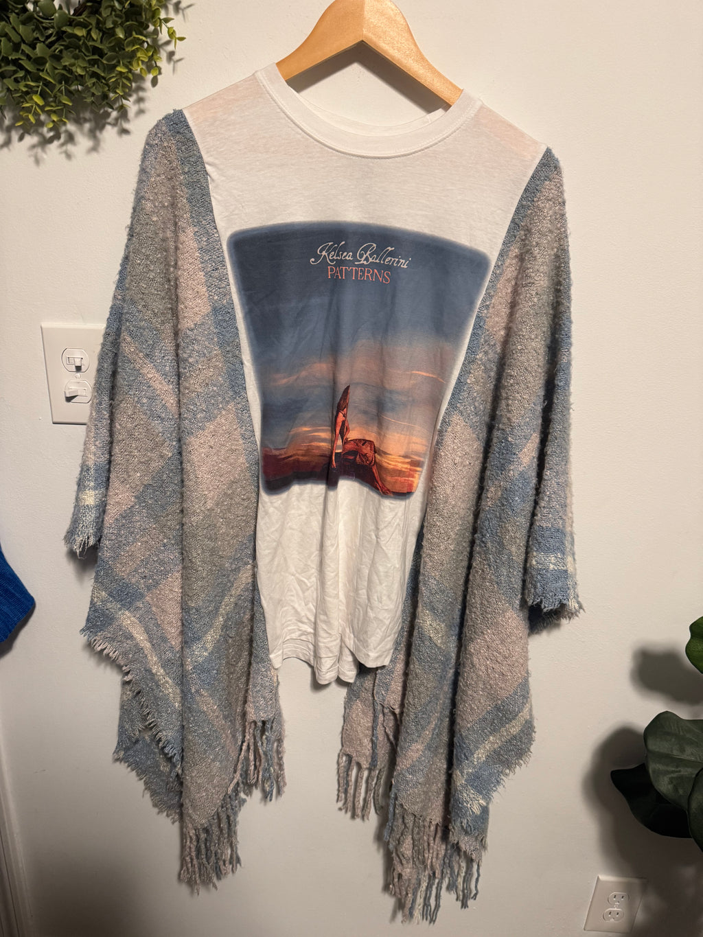 Kelsea Ballerini Poncho