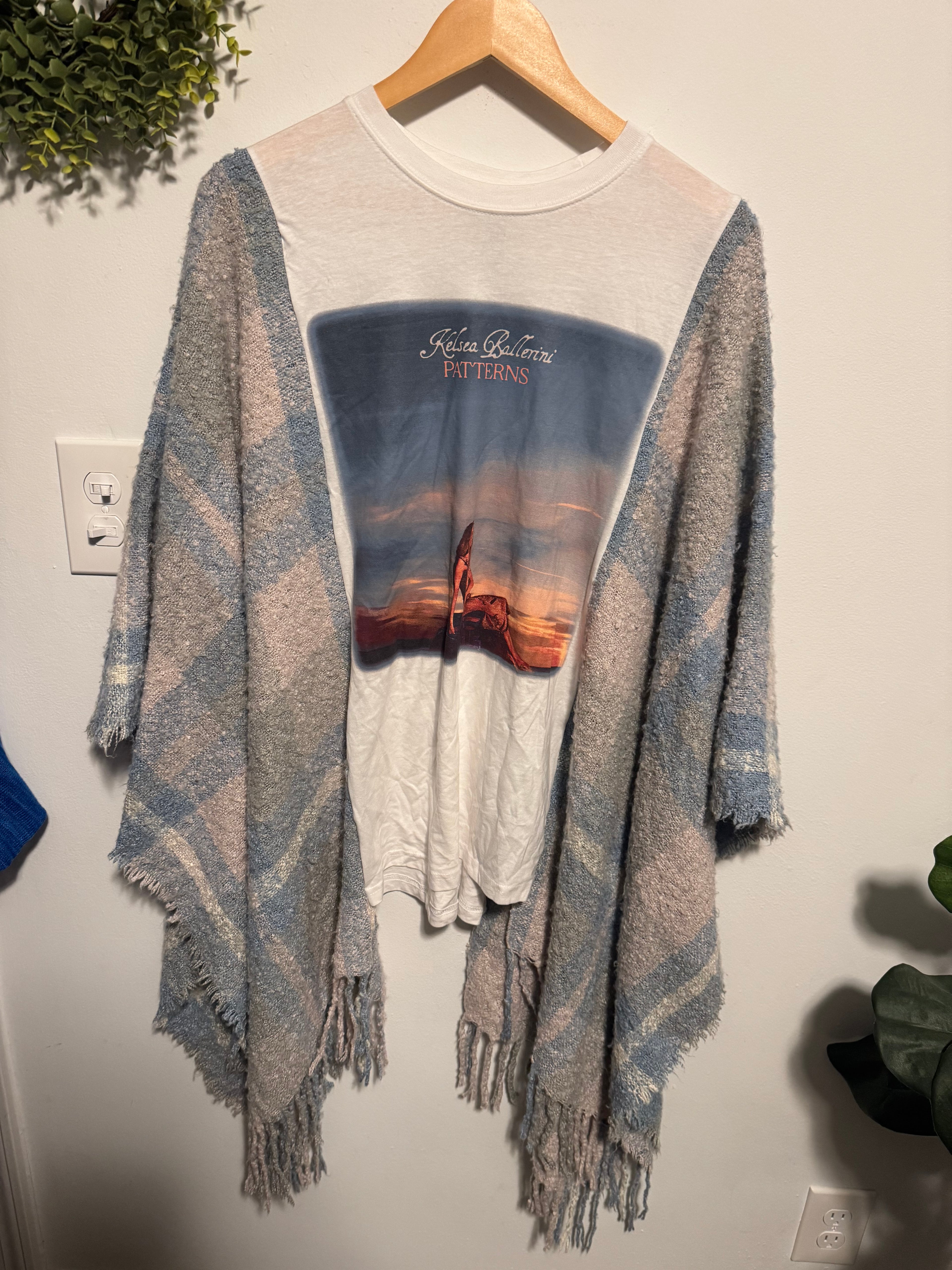 Kelsea Ballerini Poncho