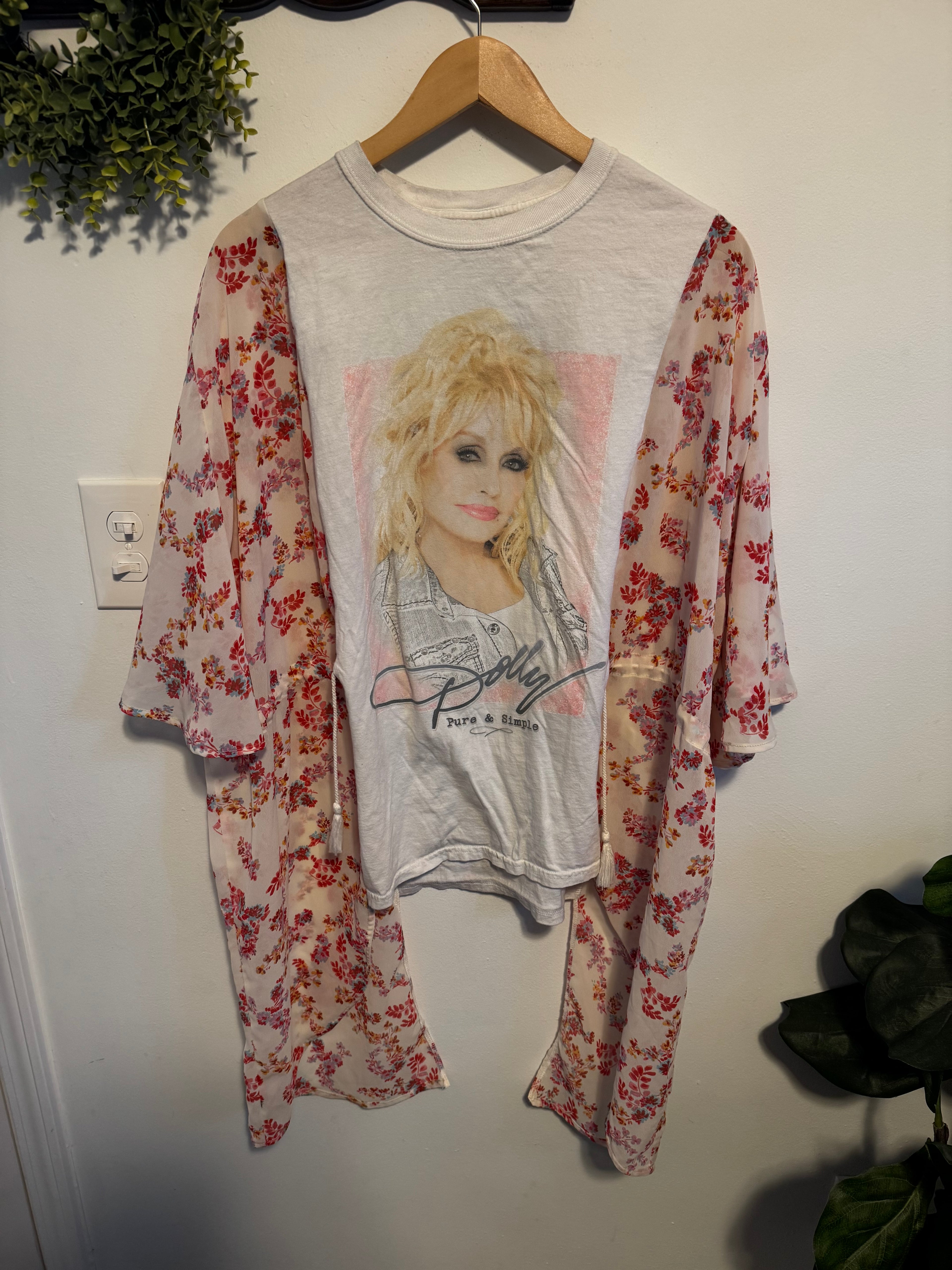 Dolly Parton - Adjustable Waist