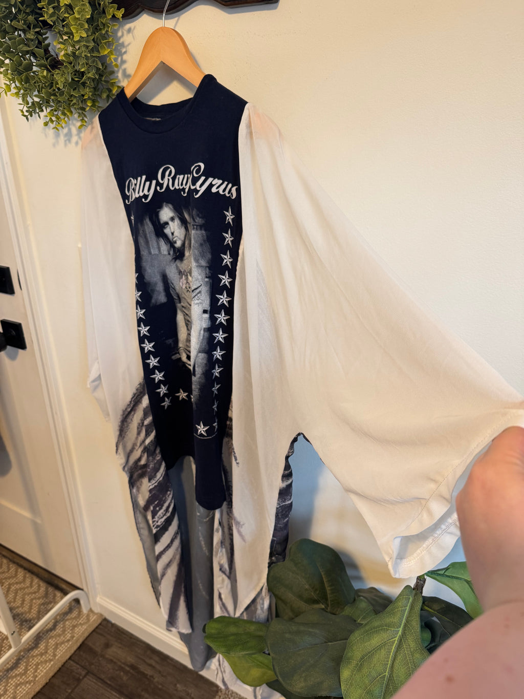 Billy Ray Cyrus Tee with Horse Kimono