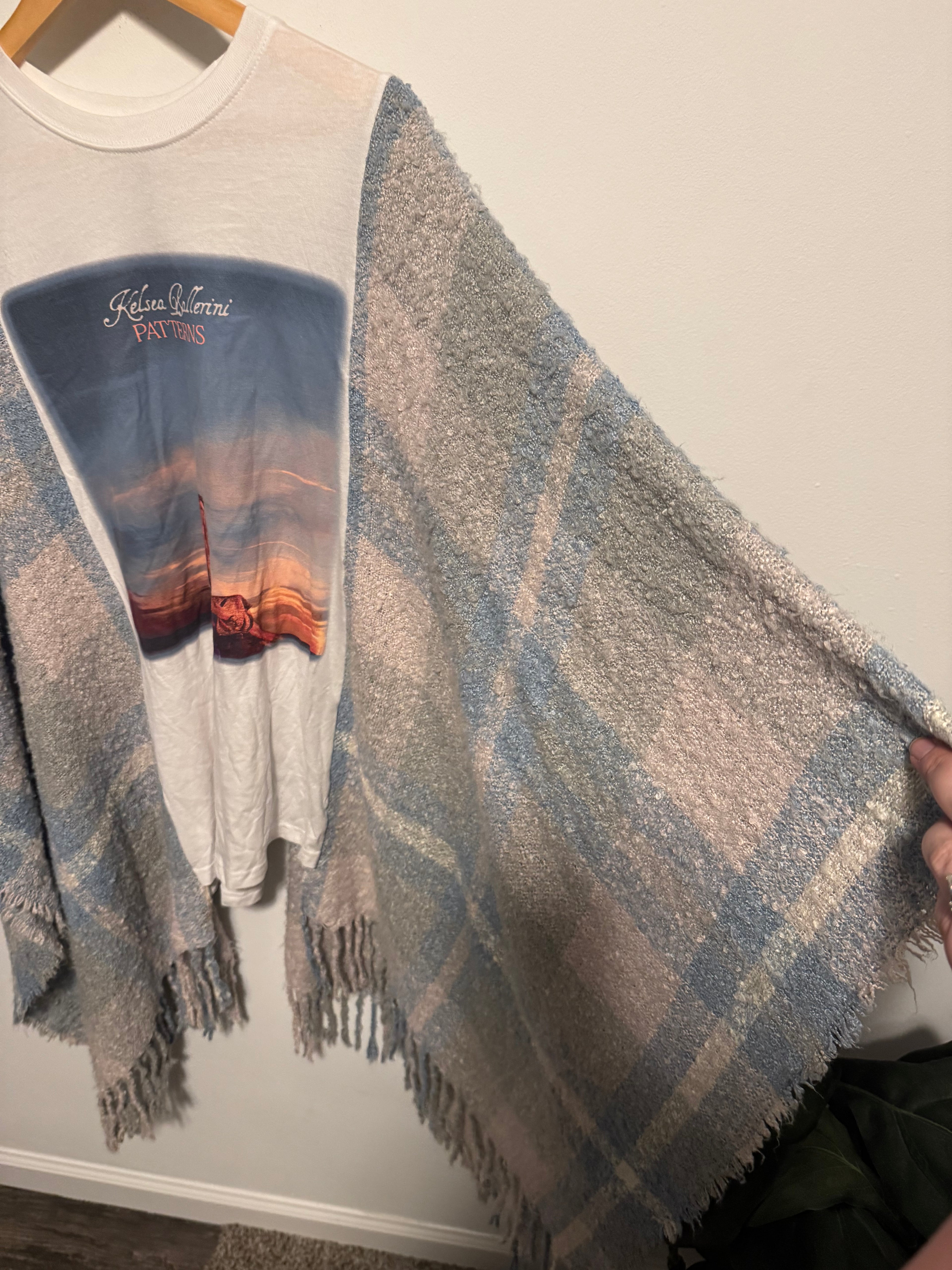 Kelsea Ballerini Poncho