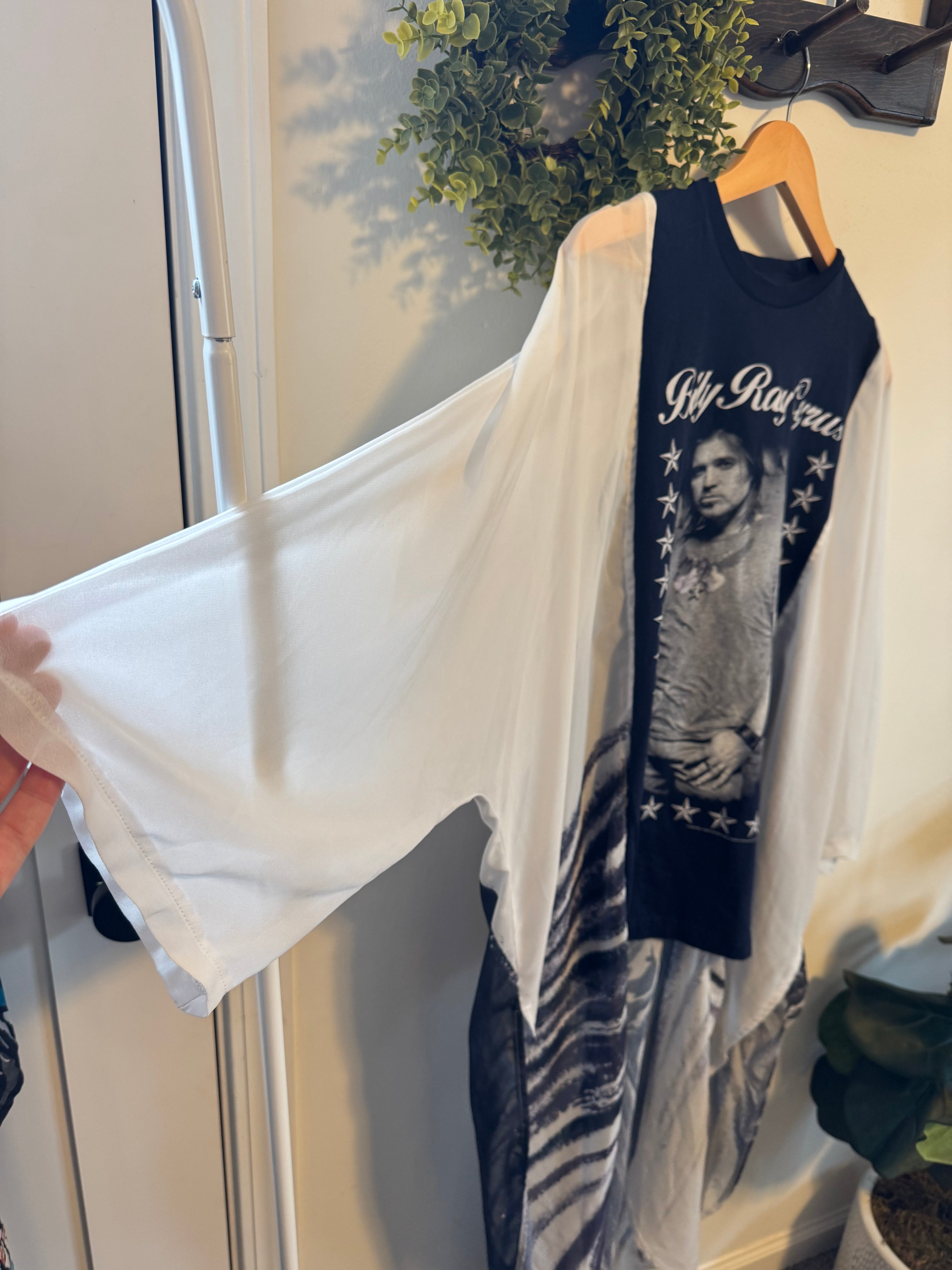 Billy Ray Cyrus Tee with Horse Kimono